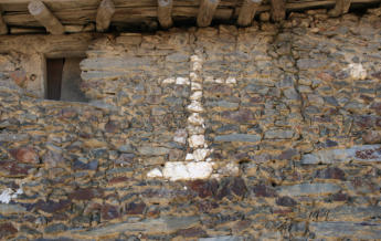 CRUZ DE GUIJARROS. ROBLEDA