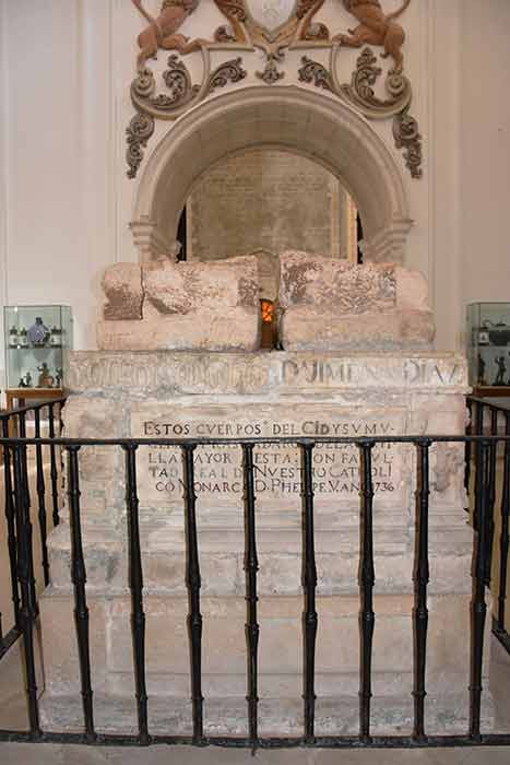 Inscripción sepulcro del Cid y Jimena