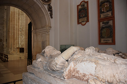 Detalle del Sepulcro de El Cid y doña Jimena