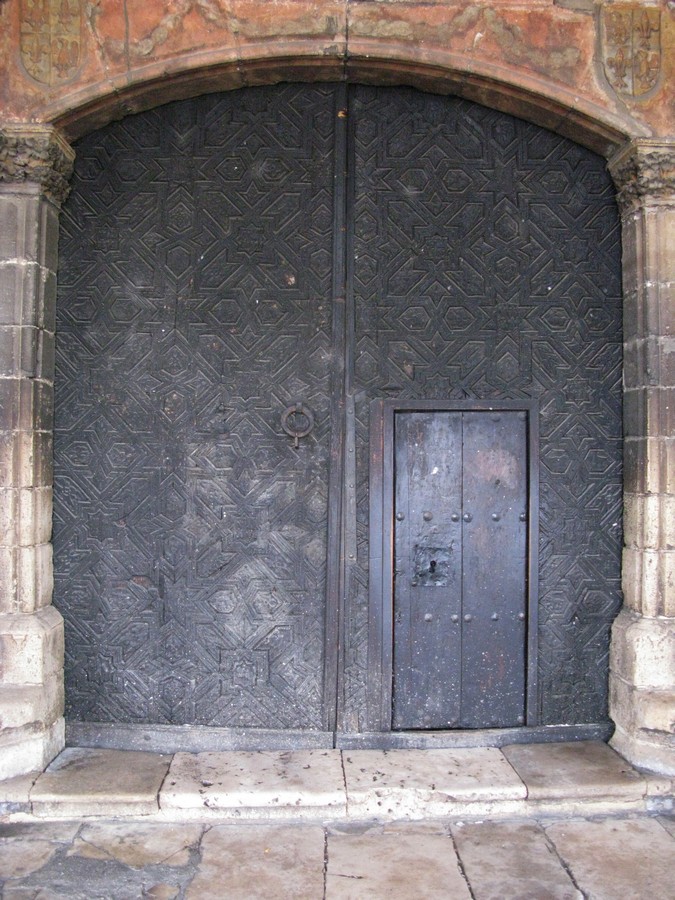 Puerta de la iglesia de Santa María la Real y Antigua de Gamonal, Burgos |  Duero Mudéjar