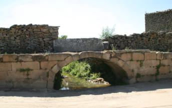 PUENTE. SOBRADILLO