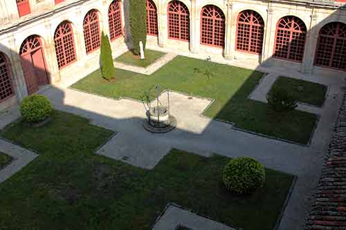 Vista general patio de los Mártires