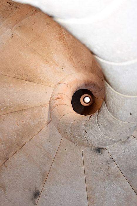 Escalera de caracol de eje redondo y ojo abierto